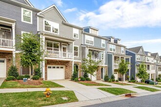 10252 Glenmere Crk Cir in Charlotte, NC - Building Photo - Building Photo