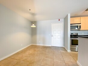 6400 Christie Ave in Emeryville, CA - Building Photo - Building Photo