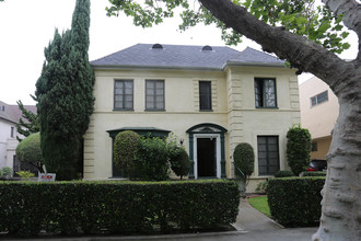 215 N Swall Dr in Beverly Hills, CA - Building Photo - Building Photo