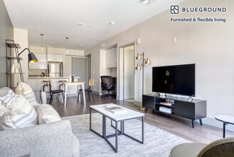 1800 Lacassie Ave-Unit -FL3-ID1003 in Walnut Creek, CA - Foto de edificio - Building Photo