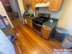 1999 Commonwealth Ave, Unit A12A in Boston, MA - Building Photo