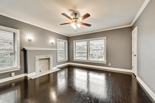 4018 Herschel Ave, Unit B in Dallas, TX - Building Photo - Building Photo