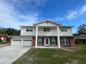 1306 N 42nd St in Killeen, TX - Building Photo