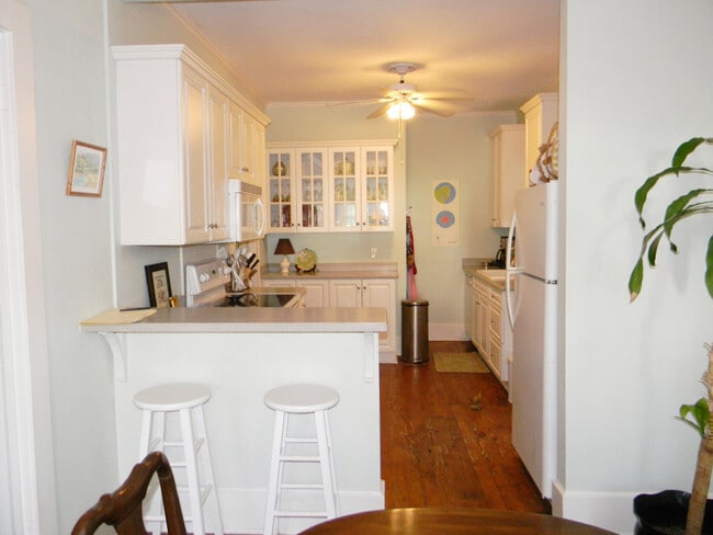 317 E 49th St in Savannah, GA - Building Photo - Building Photo
