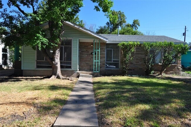 property at 1420 Broadmoor Dr