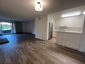 9320 Earl St in La Mesa, CA - Foto de edificio - Building Photo