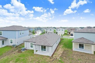 11545 Radiant Shr Lp in San Antonio, FL - Building Photo - Building Photo