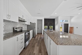 236 NW 6th Ave in Cape Coral, FL - Building Photo - Building Photo