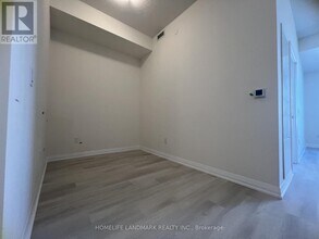 3260 Sheppard Ave E in Toronto, ON - Building Photo - Building Photo