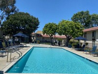 Ocean Park Apartments in Oceanside, CA - Foto de edificio - Building Photo