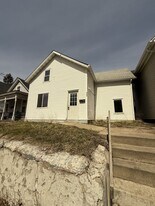 353 Sherburne Ave in St. Paul, MN - Building Photo