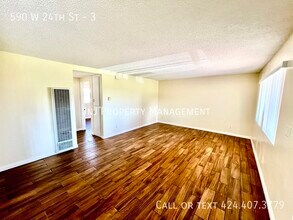 590 W 24th St in Los Angeles, CA - Building Photo - Building Photo
