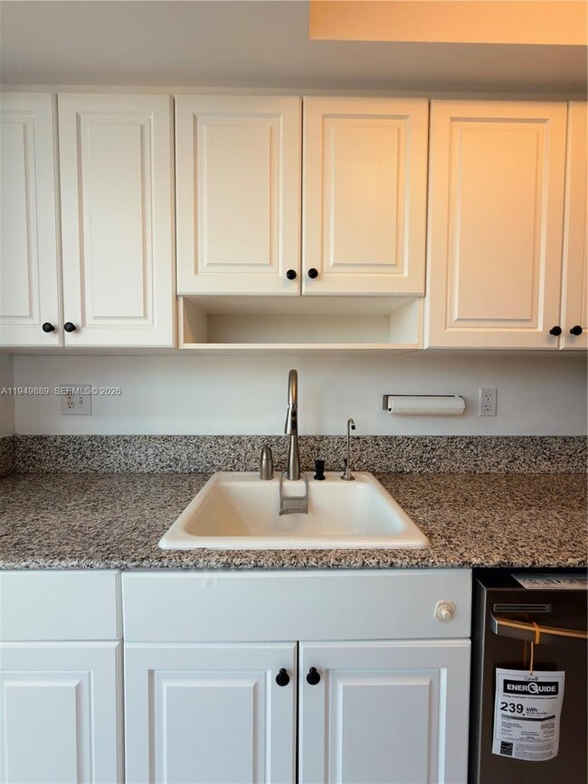 2501 SW 37th Ave in Miami, FL - Building Photo - Building Photo