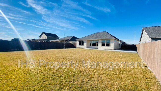 3907 Charleston Ln in Pasco, WA - Building Photo - Building Photo