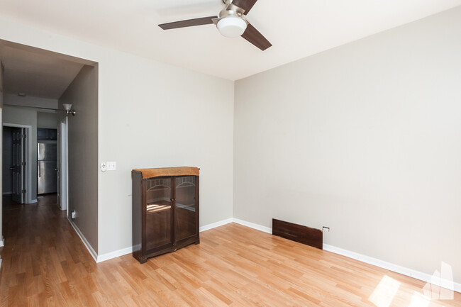 948 W Willow St, Unit 1 in Chicago, IL - Foto de edificio - Building Photo