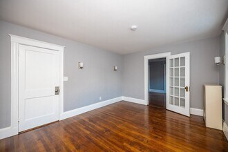 81 Warwick Rd in Newton, MA - Building Photo - Building Photo