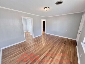 2054 Benford St in Covington, TN - Foto de edificio - Building Photo