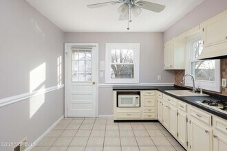 22 Commodore Ave in Keansburg, NJ - Building Photo - Building Photo