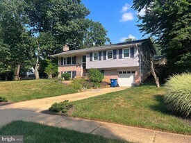1731 Tamerisk Ct in Vienna, VA - Building Photo