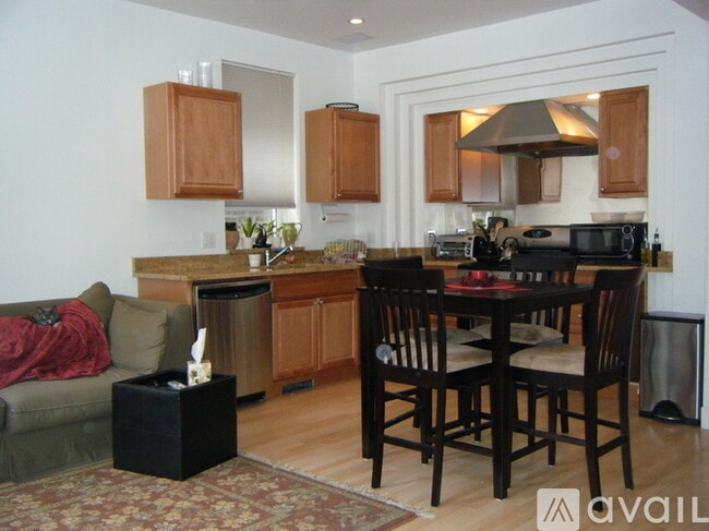 1728 N Hermitage Ave, Unit 1st
