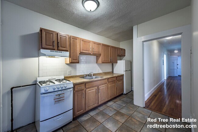 15 Barrows St, Unit 3