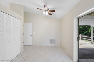 18500 Tampa Rd in Ft. Myers, FL - Building Photo - Building Photo