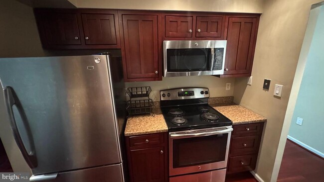 6936 Hanover Pkwy in Greenbelt, MD - Building Photo - Building Photo