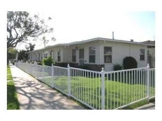 2121 Delaware in Santa Monica, CA - Building Photo - Building Photo