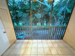 9120 NW 40th St in Coral Springs, FL - Building Photo - Building Photo