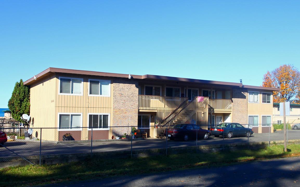 Darrelyn in Lakewood, WA - Foto de edificio