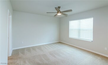 16568 Fire Coral Lane in North Fort Myers, FL - Foto de edificio - Building Photo