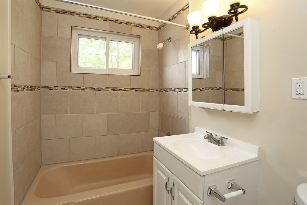 Bradley Court Apartments in Windsor Locks, CT