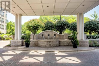 1-801 Aberfoyle Crescent in Toronto, ON - Building Photo - Building Photo