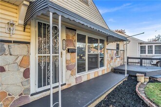 13813 Leroy Ave in Cleveland, OH - Building Photo - Building Photo