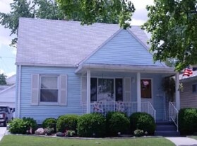 308 Majestic Dr in Toledo, OH - Building Photo