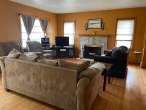 1122 Luther Ave in Rockford, IL - Foto de edificio - Building Photo