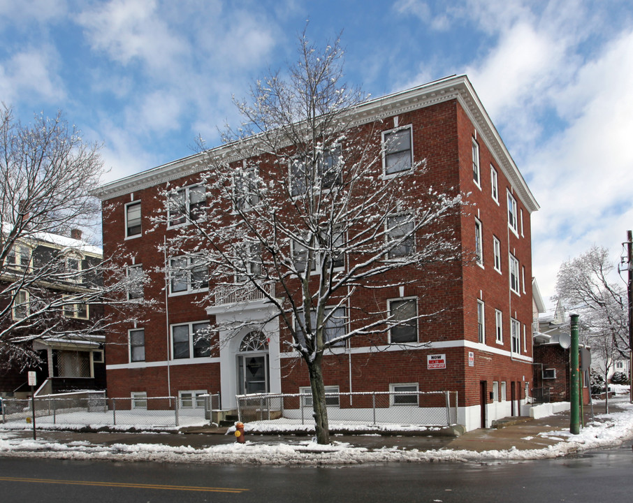 1 Main St in Malden, MA - Building Photo