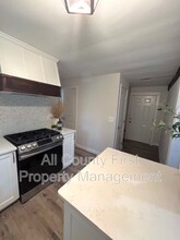 459 Holly Dr SE in Atlanta, GA - Building Photo - Building Photo