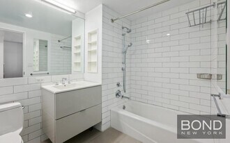 400 W 113th St in New York, NY - Building Photo