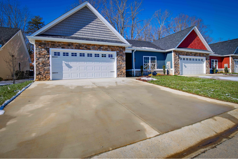 285 Piper Glen in Gray, TN - Building Photo