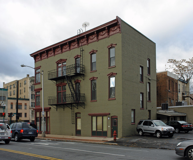 527 State St in Schenectady, NY - Foto de edificio - Building Photo