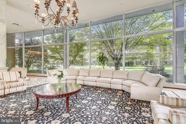 4201 Cathedral Ave NW in Washington, DC - Building Photo - Building Photo