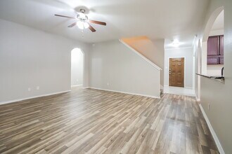 119 Chamblin Dr in Cedar Hill, TX - Foto de edificio - Building Photo