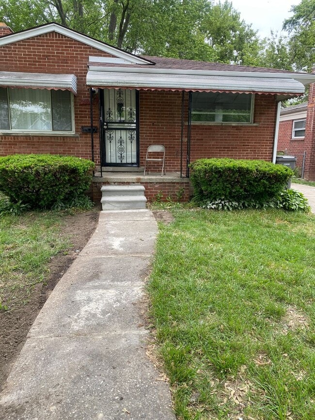 property at 28954 Parkwood St