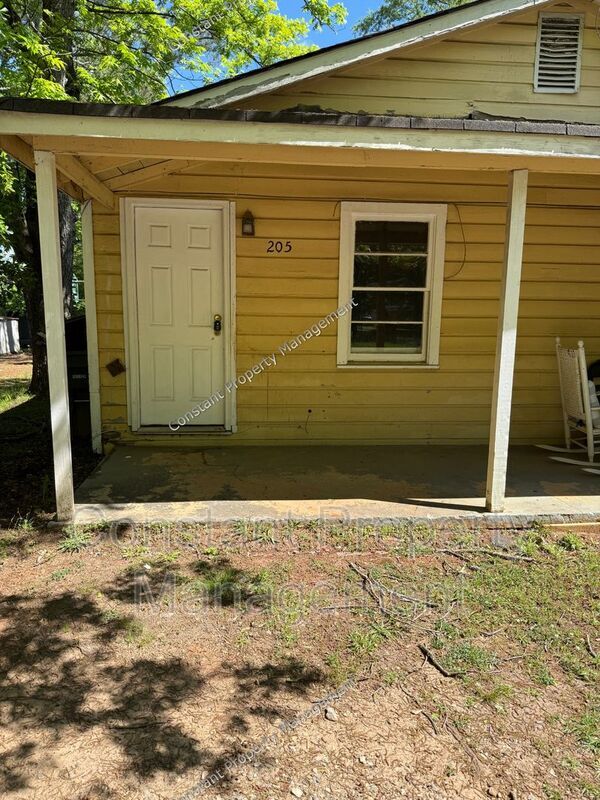 205 Alabama St