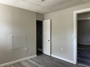 221 N Liberty St in New Castle, PA - Building Photo - Building Photo