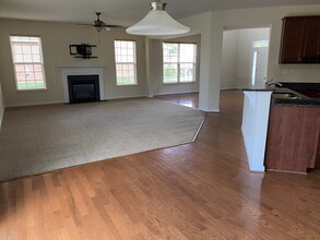 327 Clerke Dr in Glen Allen, VA - Building Photo - Building Photo