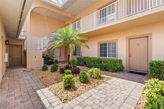 9113 Michael Cir in Naples, FL - Building Photo - Building Photo