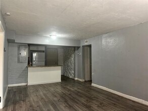 1025 NW 8th St in Hallandale Beach, FL - Building Photo - Building Photo