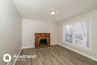 8000 Cloverport Ct in Louisville, KY - Foto de edificio - Building Photo